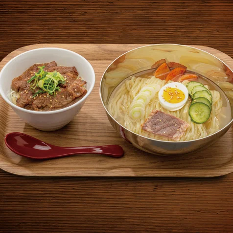 カルビ丼と冷麺 やま丼 - 長町南（丼）の写真