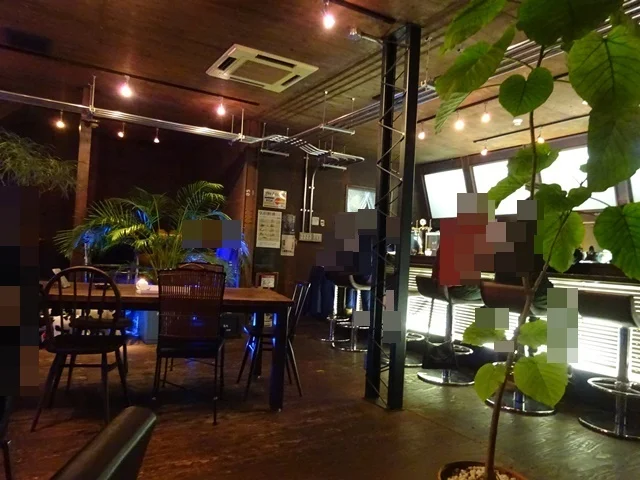 バーアンドフード 黒い月（バーアンドフードクロイツキ） - 中央弘前（バー）の写真