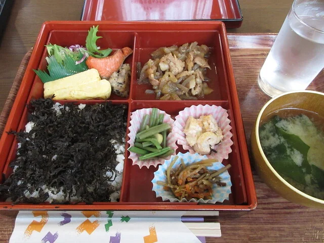 朝食 岩のり弁当