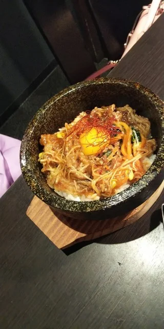 豚丼！肉うめえ！！！ご飯、う～ん・・・ｗ : ホルモン・焼肉まる笑 柏陽店の写真