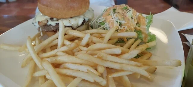 cafe 麦秋（カフェ　バクシュウ） - 富良野（ハンバーグ）の写真