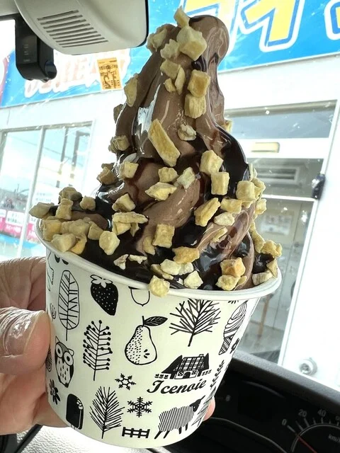 暑かった日、、思惑がはずれて昼飯抜きになった : あいすの家 北見メッセ店の写真