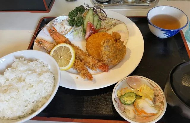 ファミリーレストラン 若鶴 - 室蘭（ファミレス）の写真