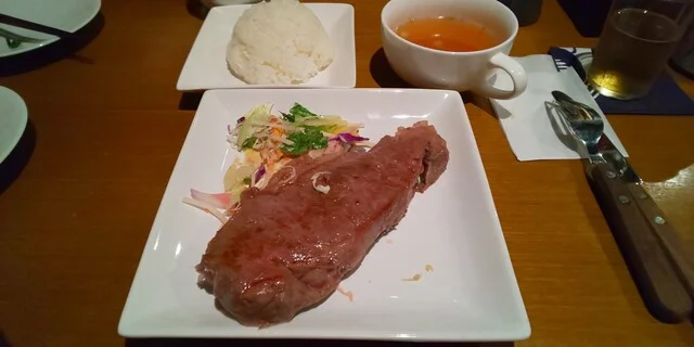 FURANO foods&bar 樂（ラク） - 富良野（ダイニングバー）の写真