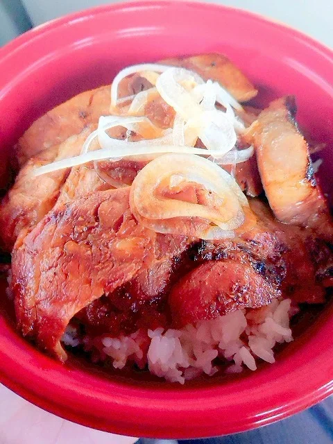 口コミ一覧 : 炭焼豚丼 源の写真