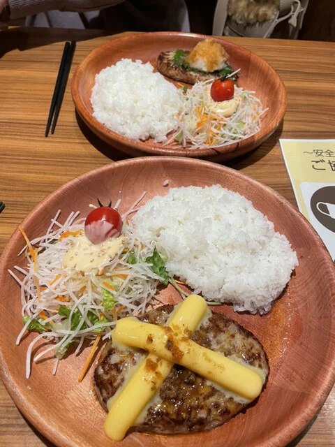 お正月にスイーツ食べれるとこない〜やっと入れたびっくりドンキーさん : びっくりドンキー 石川店の写真