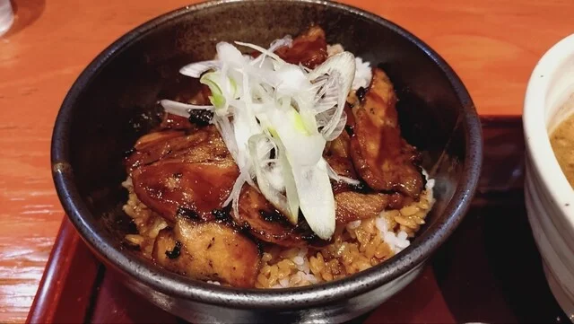 知床くまうし - 知床斜里（豚丼）の写真