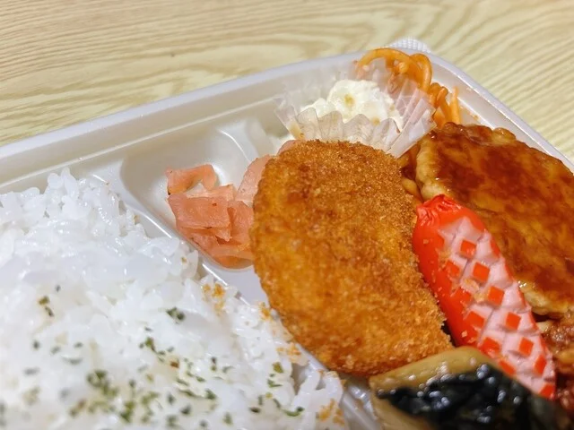 セブンイレブン 旭川3条7丁目店（SEVEN-ELEVEN） - 旭川（コンビニ・スーパー）の写真