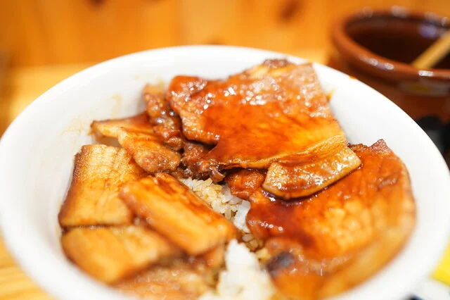 ぶた丼のとん田（ぶたどんのとんた） - 帯広（豚丼）の写真