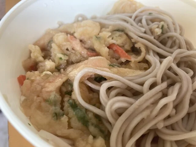 花輪食品店 自販機コーナー - 美瑛（そば）の写真