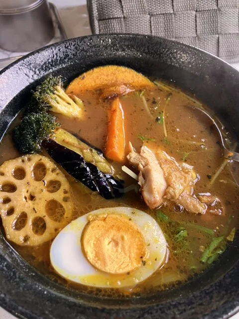 輝山 - 美瑛（スープカレー）の写真