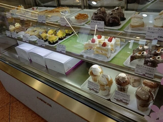 三星 コープパセオ川沿店 - 糸井（スイーツ）の写真