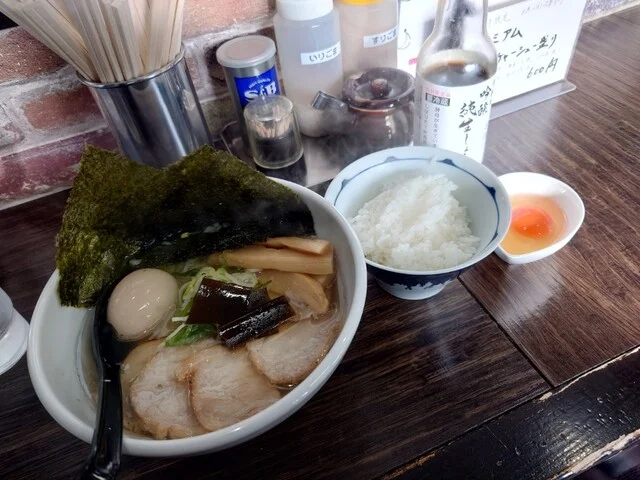トンコツヌードルズ タザトン（TONKOTSU NOODLES TAZATON【旧店名】麺処 たざ和 タザトン） - 柏林台（ラーメン）の写真