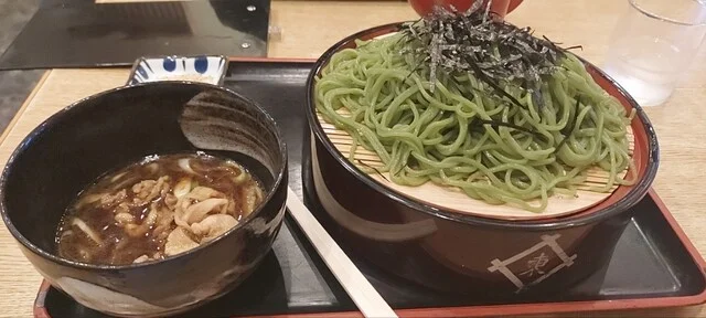 東家 鳥取南8丁目分店（あずまや） - 新富士（そば）の写真