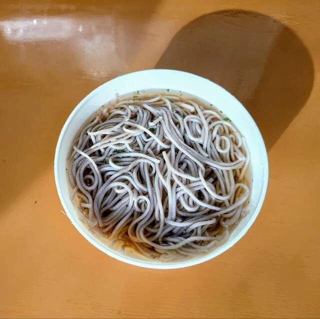 花輪食品店 自販機コーナー - 美瑛（そば）の写真