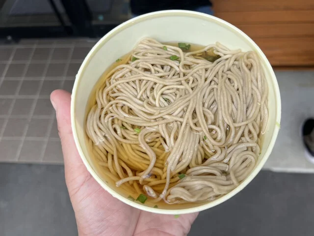 花輪食品店 自販機コーナー - 美瑛（そば）の写真