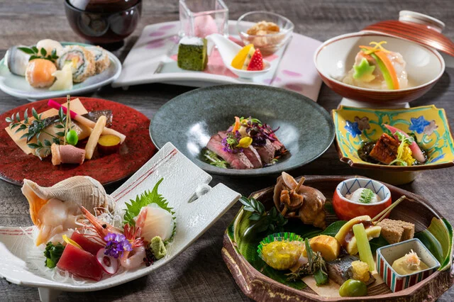 Japanese & Modern Chinese 嵐山（アラシヤマ） - 旭川（日本料理）の写真