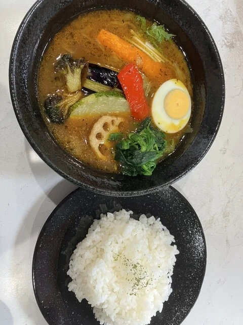 輝山 - 美瑛（スープカレー）の写真