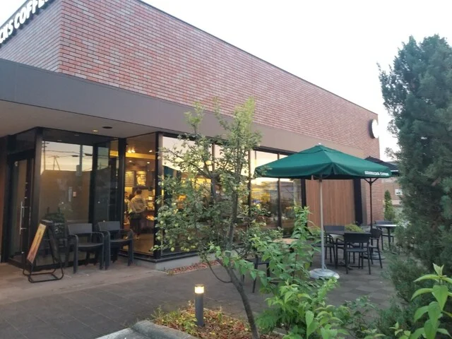 スターバックスコーヒー 帯広白樺通り店（Starbucks Coffee） - 西帯広（カフェ）の写真