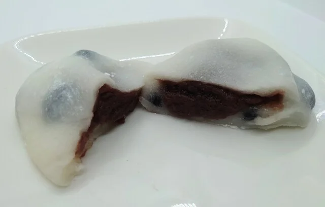 渡辺製菓 - 美瑛（大福）の写真