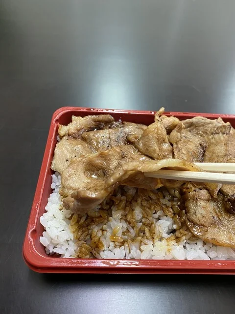 豚子と彼の店（トンコトカレーノミセ） - 帯広（弁当）の写真