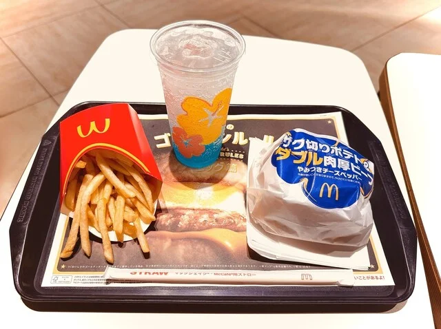 マクドナルド 旭川宮前通店 - 旭川四条（ハンバーガー）の写真