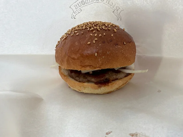 RICH AND FAMOUS（リッチアンドフェイマス） - 錦岡（ハンバーガー）の写真