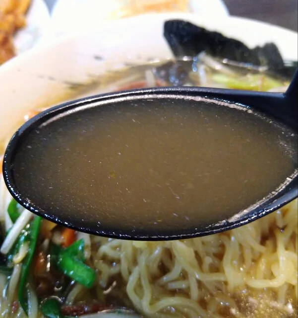 万八らーめん 中央店（マンパチラーメン） - 下北（ラーメン）の写真