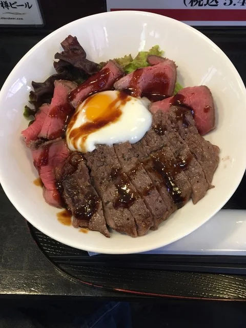 ステーキ丼 えぞや - 小樽（丼）の写真