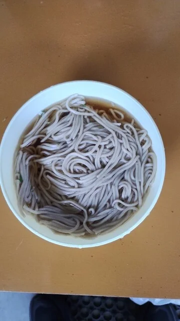 花輪食品店 自販機コーナー - 美瑛（そば）の写真