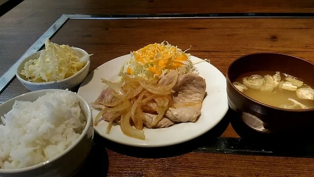 鉄板焼き しつらえ - 旭川四条（お好み焼き）の写真