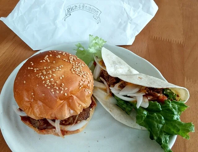 RICH AND FAMOUS（リッチアンドフェイマス） - 錦岡（ハンバーガー）の写真