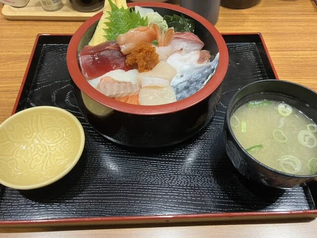 海鮮丼 魚常 - 稚内（海鮮丼）の写真