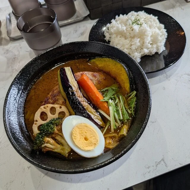 輝山 - 美瑛（スープカレー）の写真