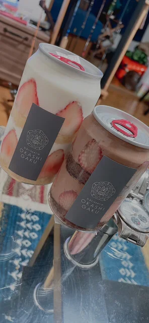 patisserie OKASHI GAKU 自販機コーナー（パティスリー オカシ ガク 自販機コーナー） - 旭川四条（ケーキ）の写真