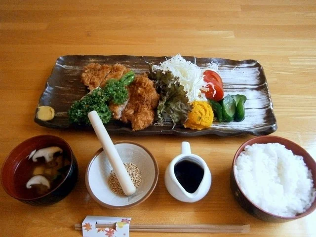 季節料理 わかめ - 糸井（居酒屋）の写真