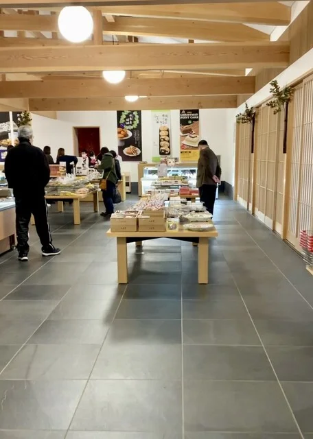 六花亭  苫小牧店 - 糸井（洋菓子）の写真