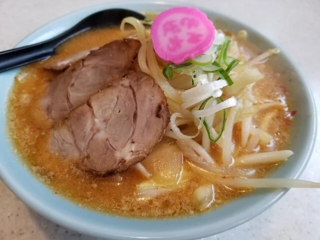 ラーメンさんぱち 釧路昭和店 - 新富士（ラーメン）の写真