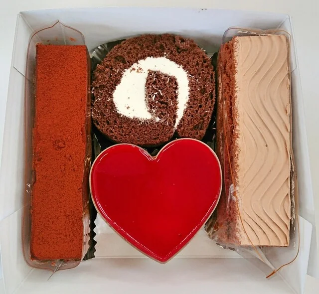 六花亭 イオンモール釧路昭和店 - 新富士（洋菓子）の写真