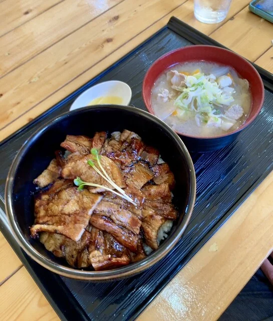 炭火焼豚丼 とんび - 帯広（豚丼）の写真
