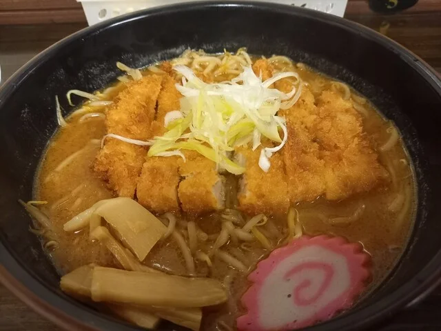 三春商店 - 勇払（ラーメン）の写真