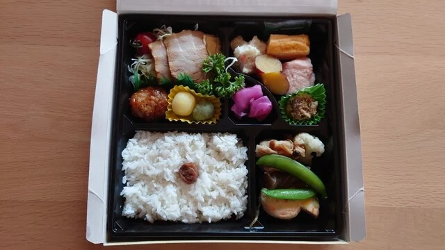 丸長 長谷川調理部 - 旭川四条（弁当）の写真