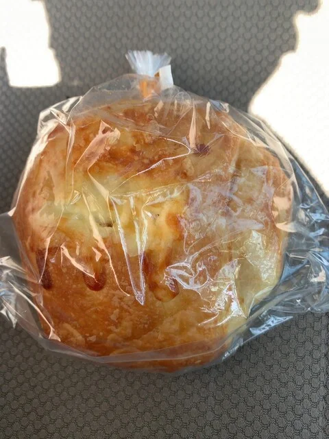 ベーカリー グランシャリオ ラルズマート桂岡店 - 銭函（パン）の写真