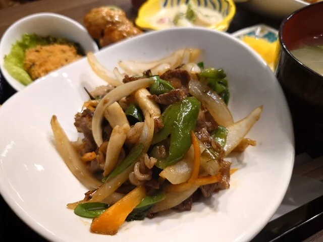 お家ご飯 りば亭 - 柏林台（食堂）の写真