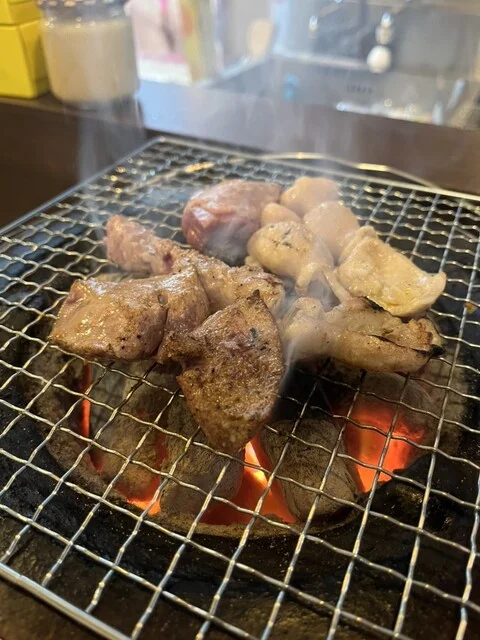 炭火やきとん ブッチャー横山 - 桂台（もつ焼き）の写真