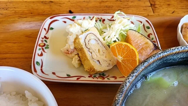 丸秀 - 柏林台（食堂）の写真