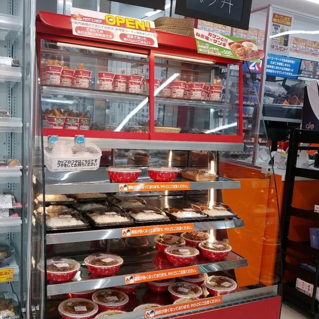 セイコーマート 旭川6条大雪通店（Seicomart） - 旭川四条（コンビニ・スーパー）の写真