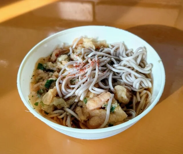 花輪食品店 自販機コーナー - 美瑛（そば）の写真