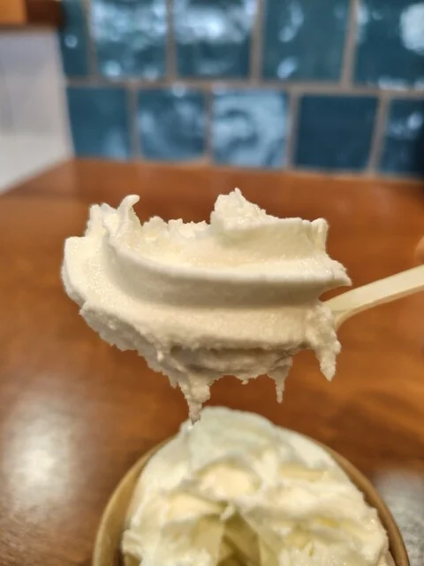 TOMOS - 銭函（ソフトクリーム）の写真