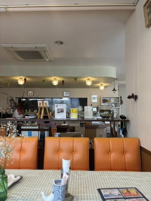 おいしいパンとコーヒー。本好きな人もおすすめです。 : ぶどうの木の写真